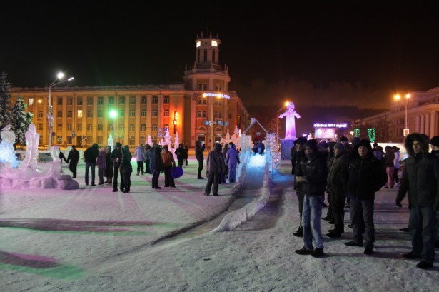 Горки на площади Советов