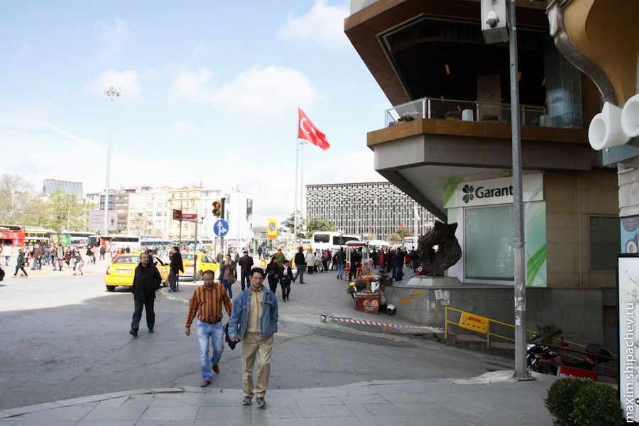 Первый взгляд на площадь Таксим