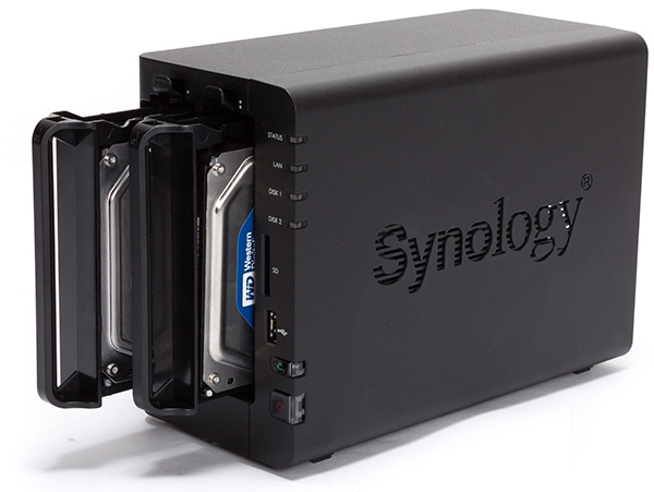 Новый Synology DS213 с возможностью горячей замены дисков