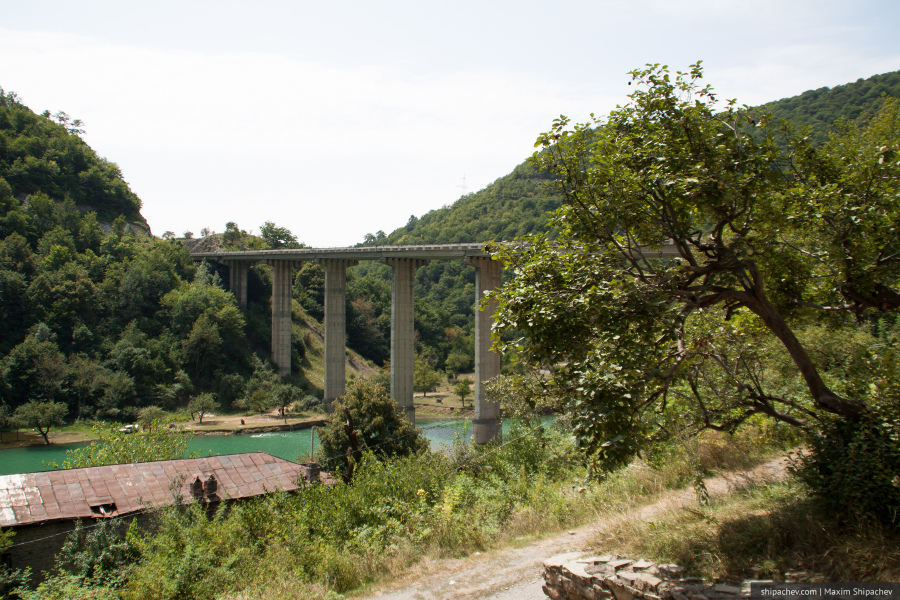 Мост через реку Арагви