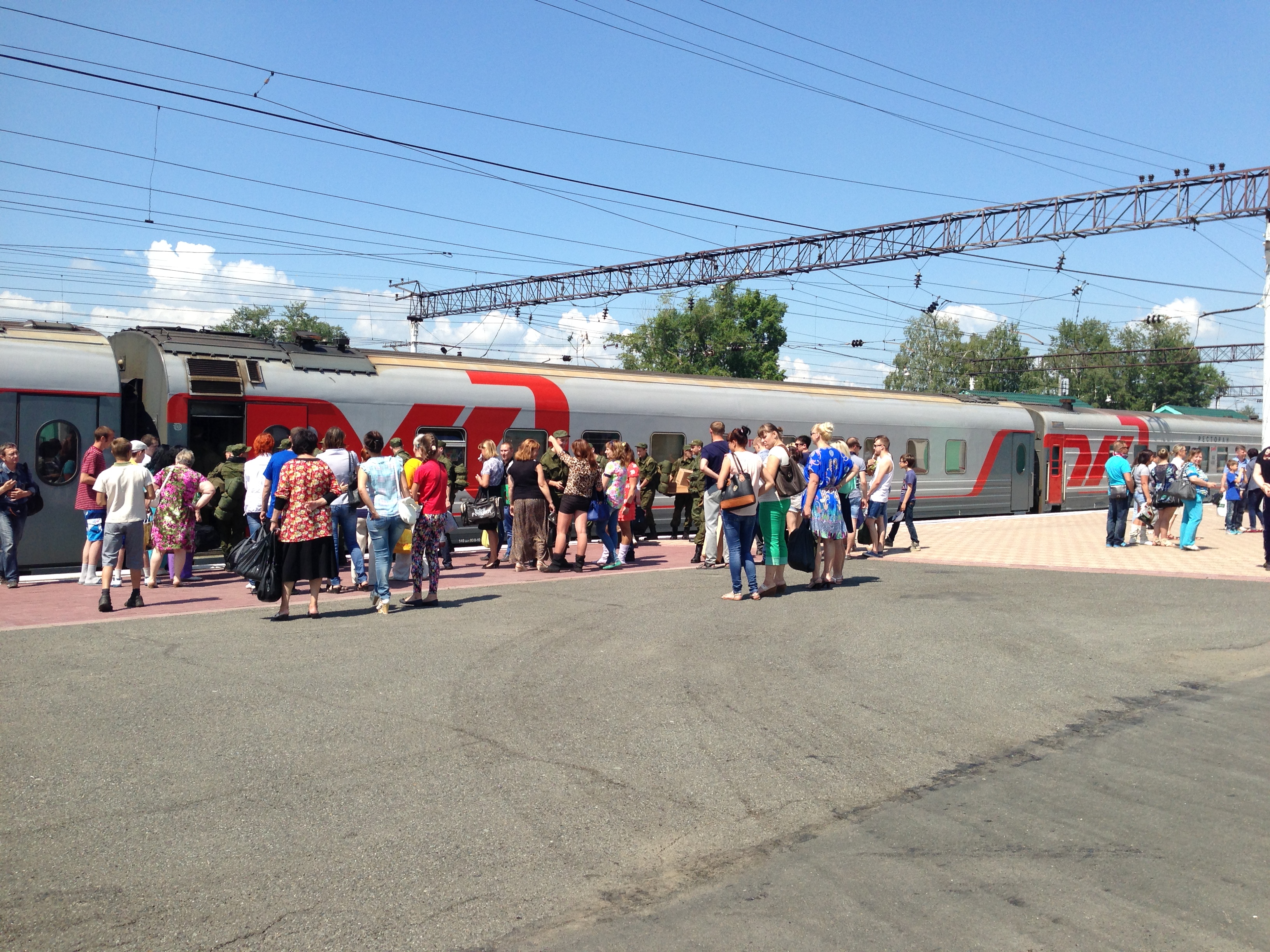 Поезда в Кемерове провожают не так как пароходы
